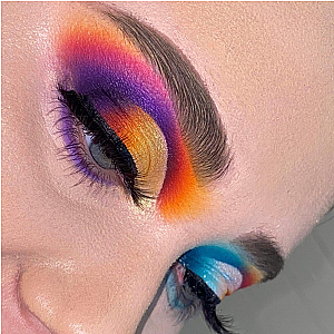Certificate in Professional Makeup Artistry