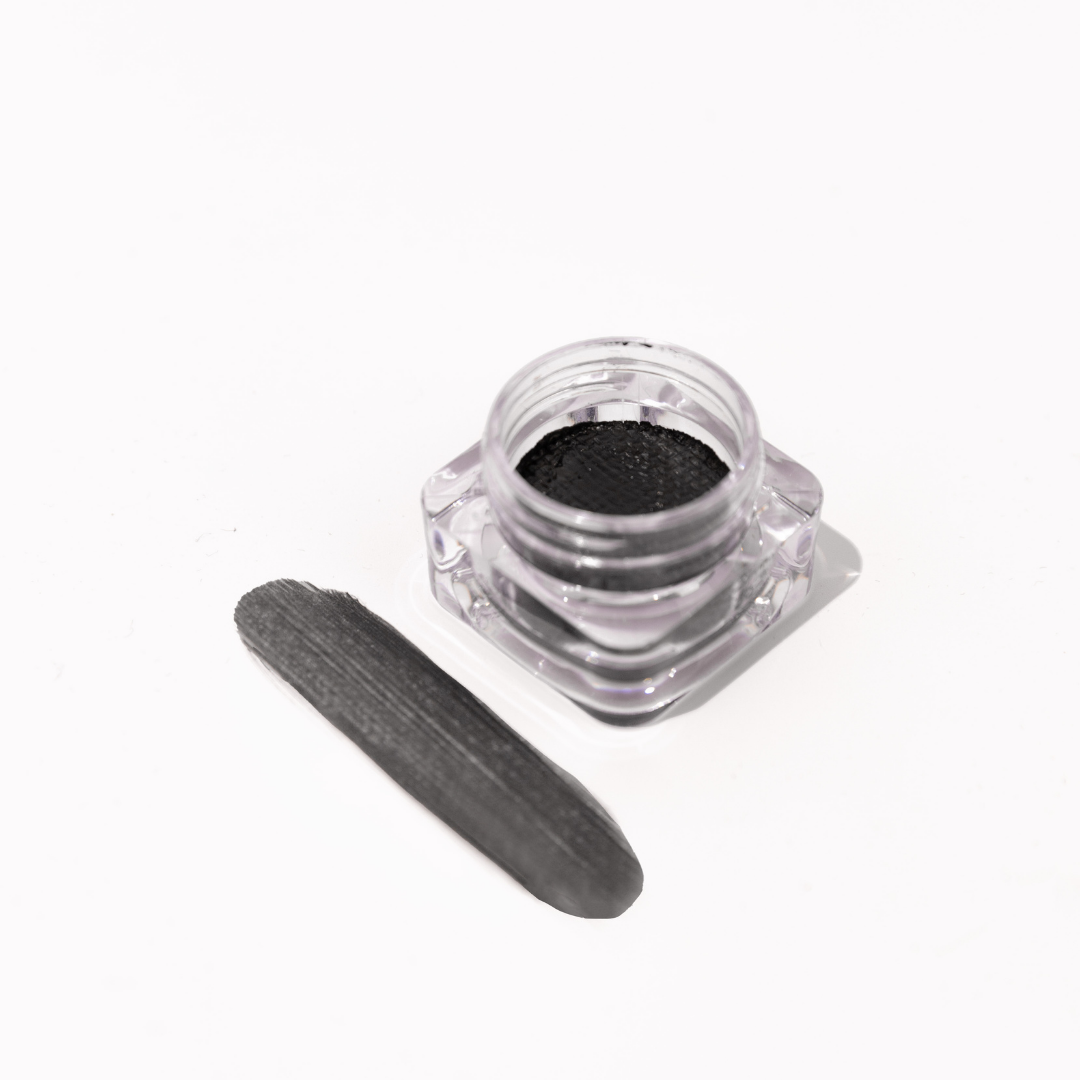 Black Magic Fluid Liner